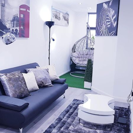 Z Home Apartments Leicester Extérieur photo